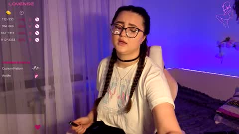 Snapshot of miraluccian chatting on September 21, 8:07 pm miraluccian online show from September 21, 8:07 pm