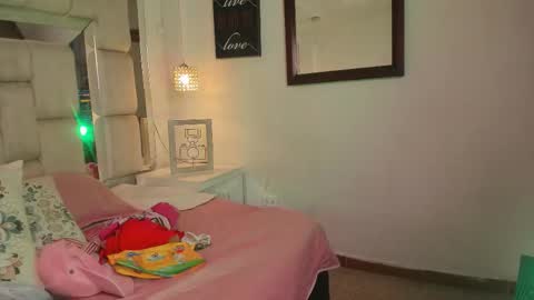 Miranda online show from December 21, 2:32 pm