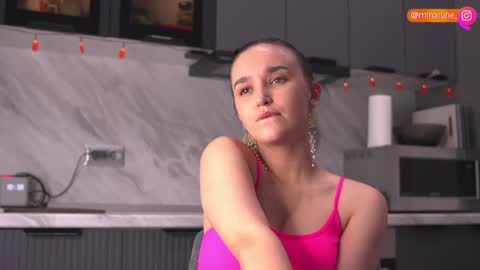 mirarune online show from October 21, 3:38 pm