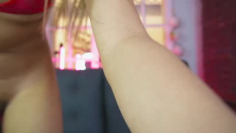 Zoe online show from May 30, 6:27 pm