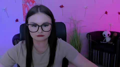 miss_courtney online show from May 1, 1:36 pm