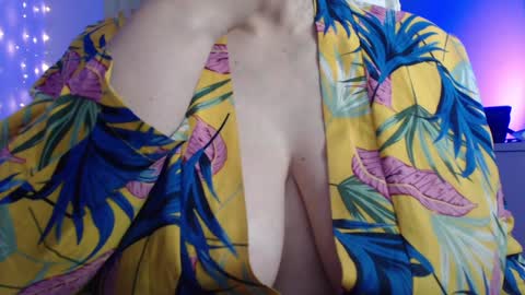 Snapshot of miss_daniels chatting on February 5, 11:50 pm liza online show from February 5, 11:50 pm