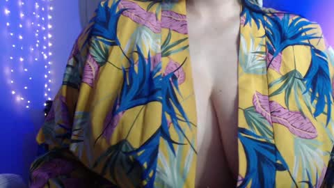 Snapshot of miss_daniels chatting on December 14, 9:56 pm liza online show from December 14, 9:56 pm