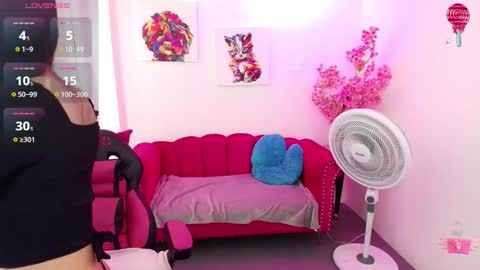 Melanie online show from November 11, 12:35 pm