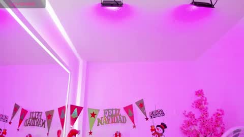 Snapshot of miss_dolly1 chatting on December 24, 12:00 pm Melanie online show from December 24, 12:00 pm