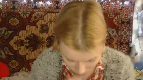 Snapshot of miss_elistia_ chatting on October 16, 11:46 am Elis online show from October 16, 11:46 am