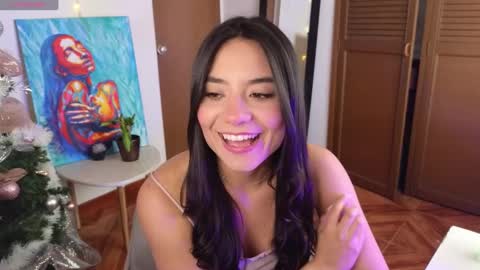 Snapshot of miss_ginebra_1 chatting on December 18, 3:33 pm insta online show from December 18, 3:33 pm