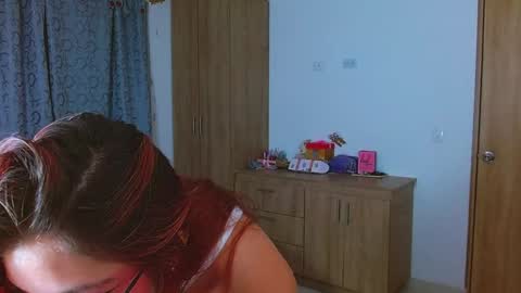 Snapshot of miss_issaa chatting on January 21, 10:30 am Isabella online show from January 21, 10:30 am