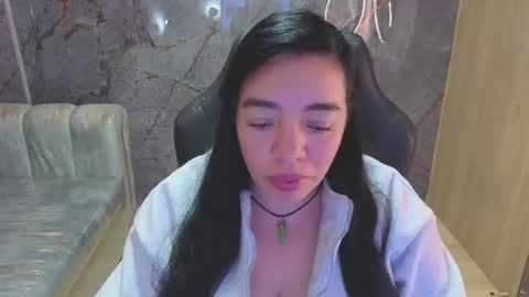 miss_lesly_cn online show from July 6, 2:11 pm