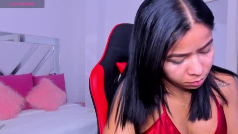   online show from February 11, 10:50 pm