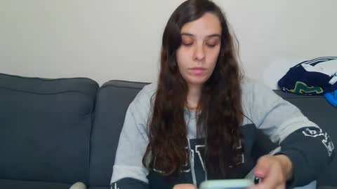 Bella online show from September 18, 2:15 pm