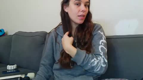 Bella online show from September 29, 4:23 pm