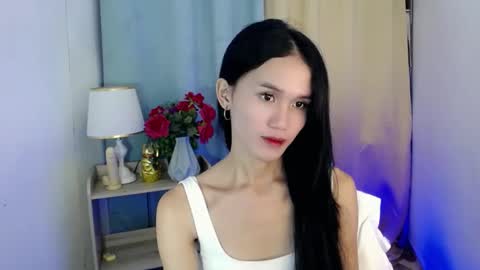 Snapshot of miss_sunshinex chatting on February 5, 7:29 am Shine online show from February 5, 7:29 am