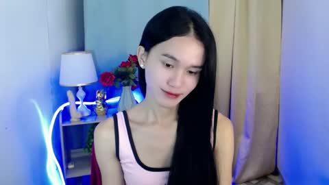 Snapshot of miss_sunshinex chatting on February 10, 1:46 am Shine online show from February 10, 1:46 am