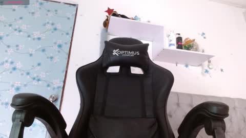 hanna    online show from October 7, 11:42 pm