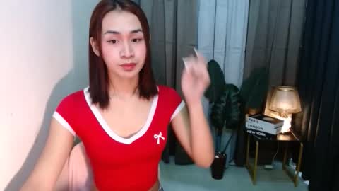 miss_ysabelle online show from December 5, 7:19 am