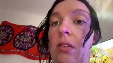 missbehaving01 online show from December 19, 5:10 am