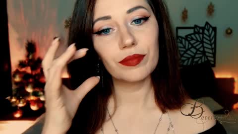 The divine Beverly online show from December 21, 6:22 pm