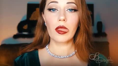 The divine Beverly online show from September 18, 8:07 pm