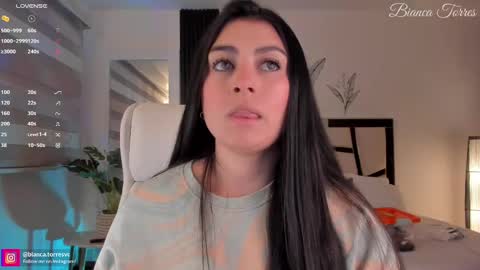 Snapshot of missbianca1 chatting on February 25, 11:15 pm Bianca Torres online show from February 25, 11:15 pm