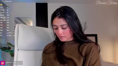 Snapshot of missbianca1 chatting on February 24, 11:19 pm Bianca Torres online show from February 24, 11:19 pm
