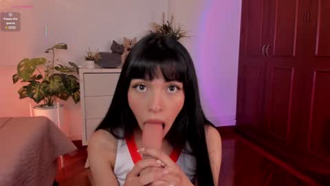 Snapshot of missesmeralda chatting on January 31, 11:24 pm Julieta Arboleda but i like call me esme online show from January 31, 11:24 pm