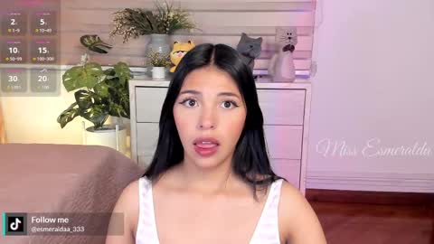 Snapshot of missesmeralda chatting on September 15, 10:06 pm Julieta Arboleda but i like call me esme online show from September 15, 10:06 pm