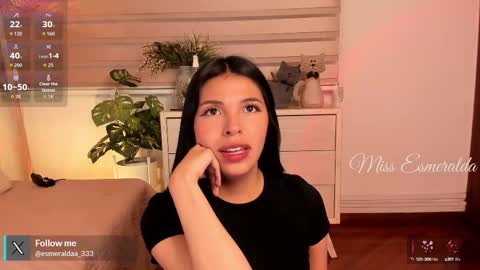 Snapshot of missesmeralda chatting on September 18, 9:57 pm Julieta Arboleda but i like call me esme online show from September 18, 9:57 pm