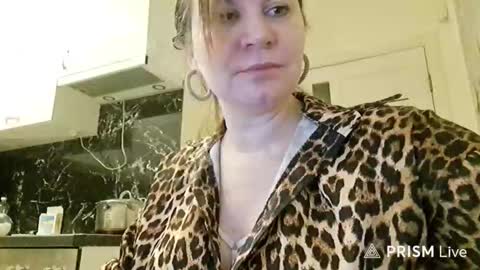 missis_laura online show from February 15, 11:04 pm