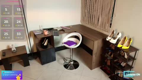 Im Valentina  online show from October 1, 3:11 am