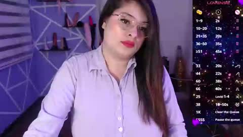 Miia online show from December 11, 3:05 pm