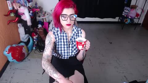 Snapshot of missmia2 chatting on February 13, 12:11 pm Miss Mia online show from February 13, 12:11 pm