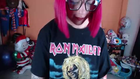 Miss Mia online show from December 3, 3:14 pm