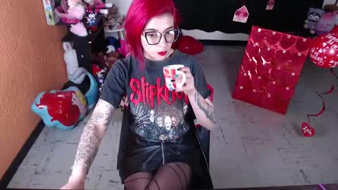 Snapshot of missmia2 chatting on February 18, 12:28 pm Miss Mia online show from February 18, 12:28 pm