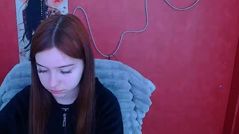 Mia online show from February 8, 12:42 pm