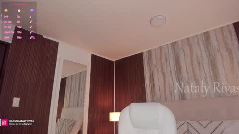 Snapshot of missnataly_ chatting on September 15, 9:44 pm Nataly Rivas online show from September 15, 9:44 pm