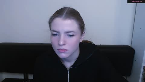 Snapshot of missoliviaa_ chatting on January 3, 7:49 am Olivia online show from January 3, 7:49 am