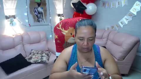 Penelope online show from December 5, 12:50 pm