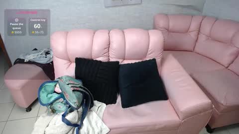 Penelope online show from February 4, 1:14 pm