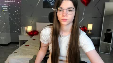 misss_evelyne online show from February 16, 12:54 am