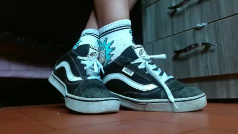 TELL ME MISS online show from March 5, 3:18 pm