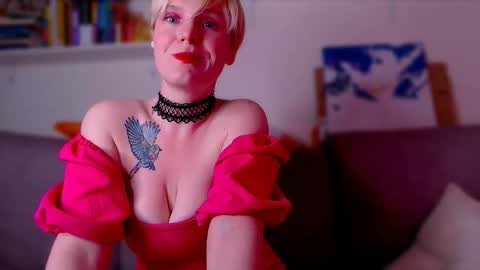 Snapshot of missseverina chatting on September 21, 3:21 pm Severina but you can call me Miss Goddess Pretty  online show from September 21, 3:21 pm