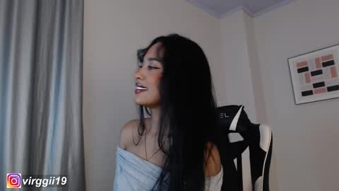 missvirggii online show from October 22, 9:42 pm