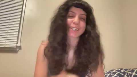 Camila online show from June 10, 1:05 am