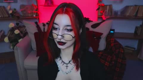 Marcelline online show from October 26, 11:05 am