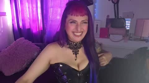 Snapshot of mistress_ditta2 chatting on September 25, 9:12 pm online show from September 25, 9:12 pm