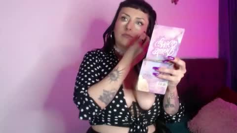 Snapshot of mistress_ditta2 chatting on February 24, 12:05 am online show from February 24, 12:05 am