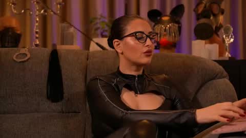 Mistress Kelly online show from October 17, 10:46 pm