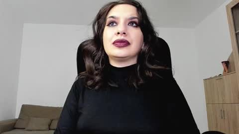 YourGoddessM online show from February 17, 3:25 am