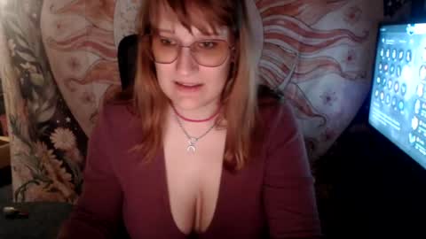 misty_reine online show from July 21, 9:10 am